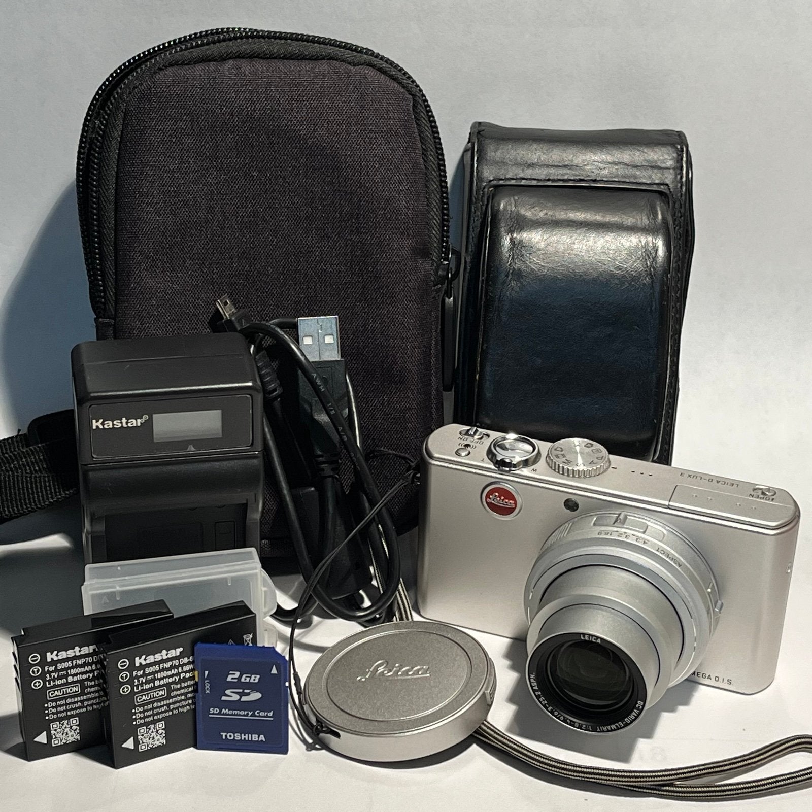 2006 Leica D-Lux 3 10mp Digital Camera Bundle TESTED ALL WORKING